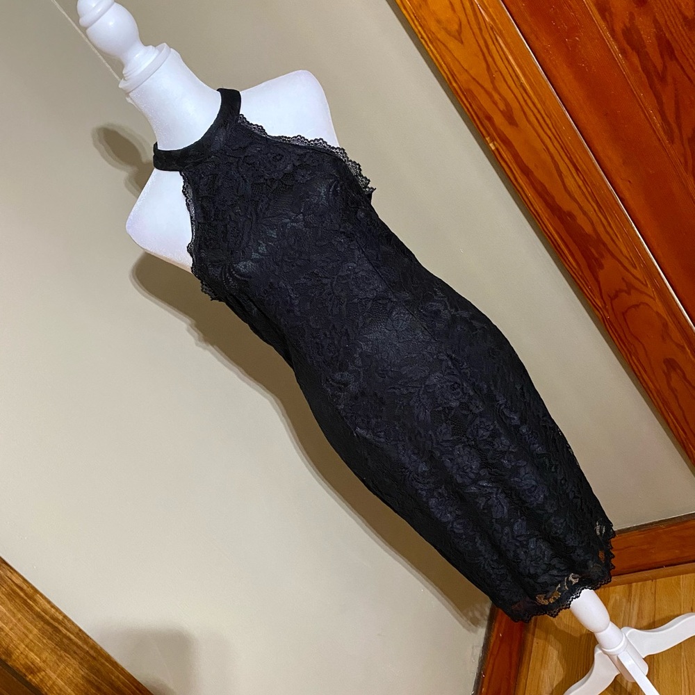 Black Lace Midi Dress - M